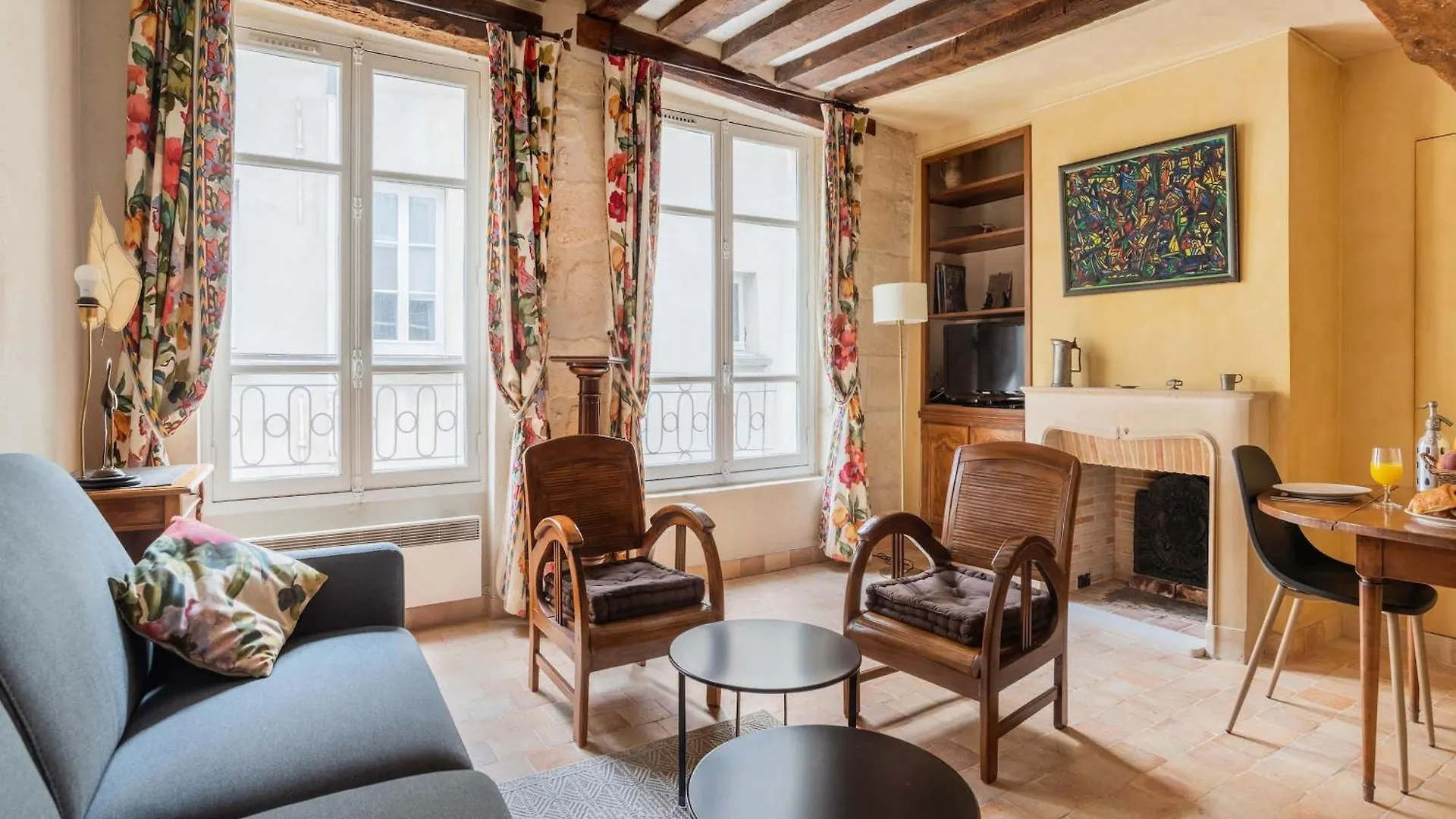 Bnbnova - Latin Quarter - Pantheon & Luxembourg Gardens location